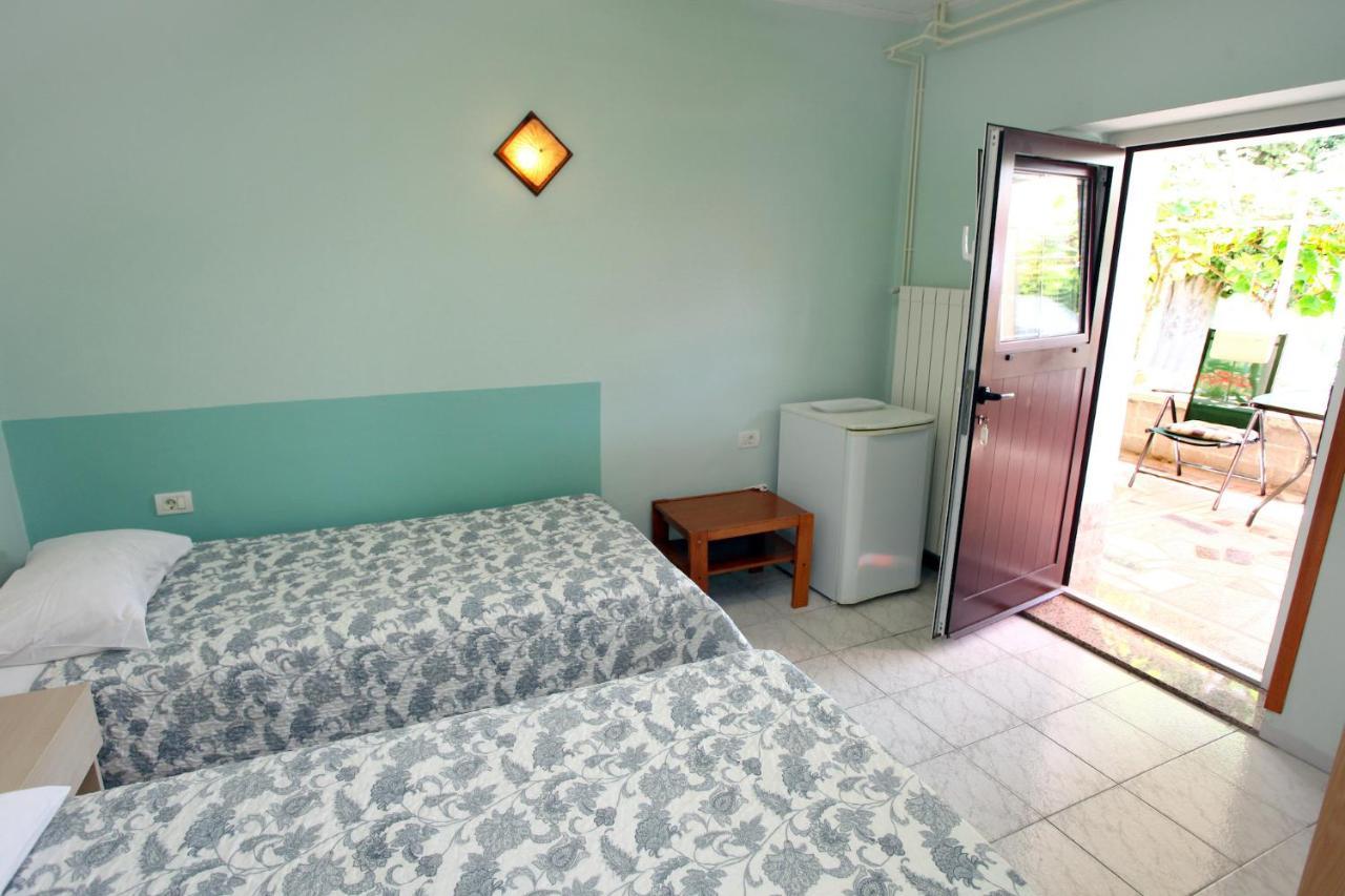 Dino Studio And Room Apartments Portorož Eksteriør billede