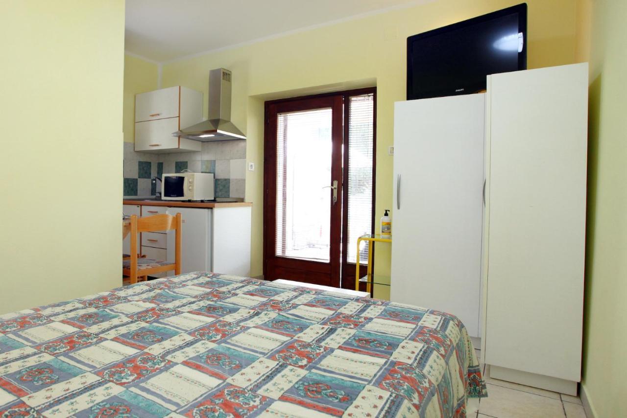 Dino Studio And Room Apartments Portorož Eksteriør billede