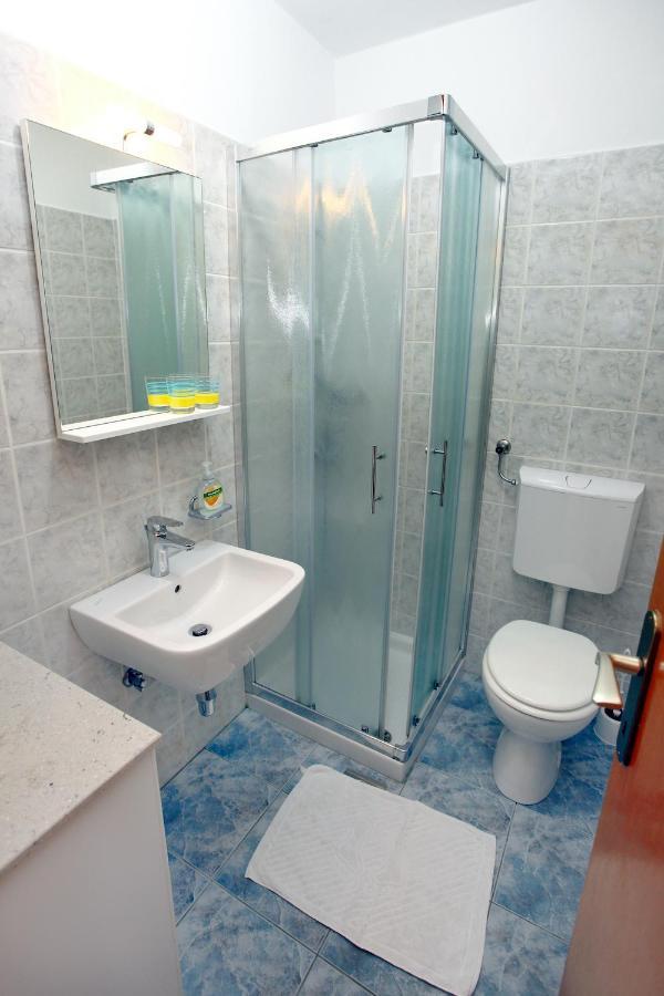 Dino Studio And Room Apartments Portorož Eksteriør billede